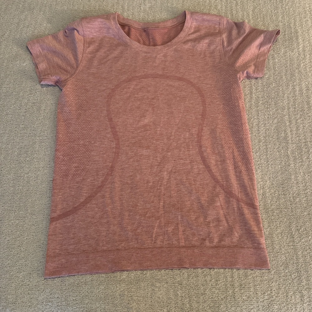 Lululemon Swiftly Tech Short-Sleeve Shirt, size 8